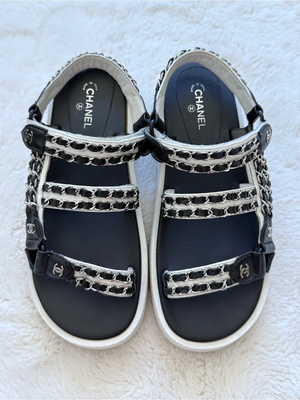 CHANEL interlocking CC women black/white chain sandals size 38,5 Retail 1175$